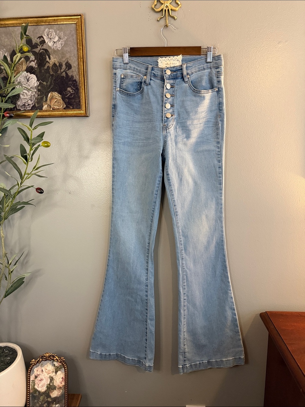 Altar'd State High Rise Button Fly Flare Jeans Light Wash Size 28 - Picture 2 of 9